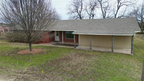 402 Decatur Street Bowie TX 76230