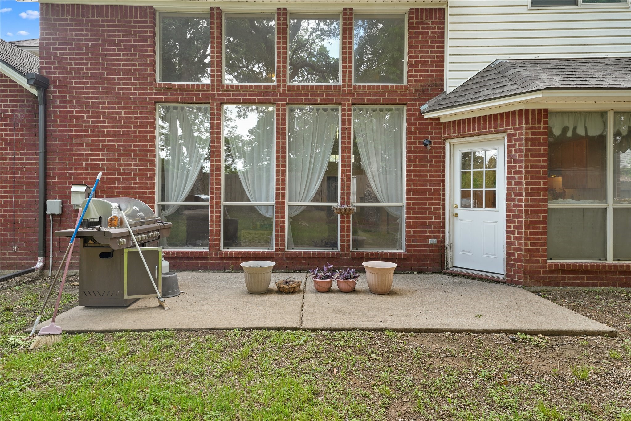 6707 Forest Park Drive Arlington TX 76001