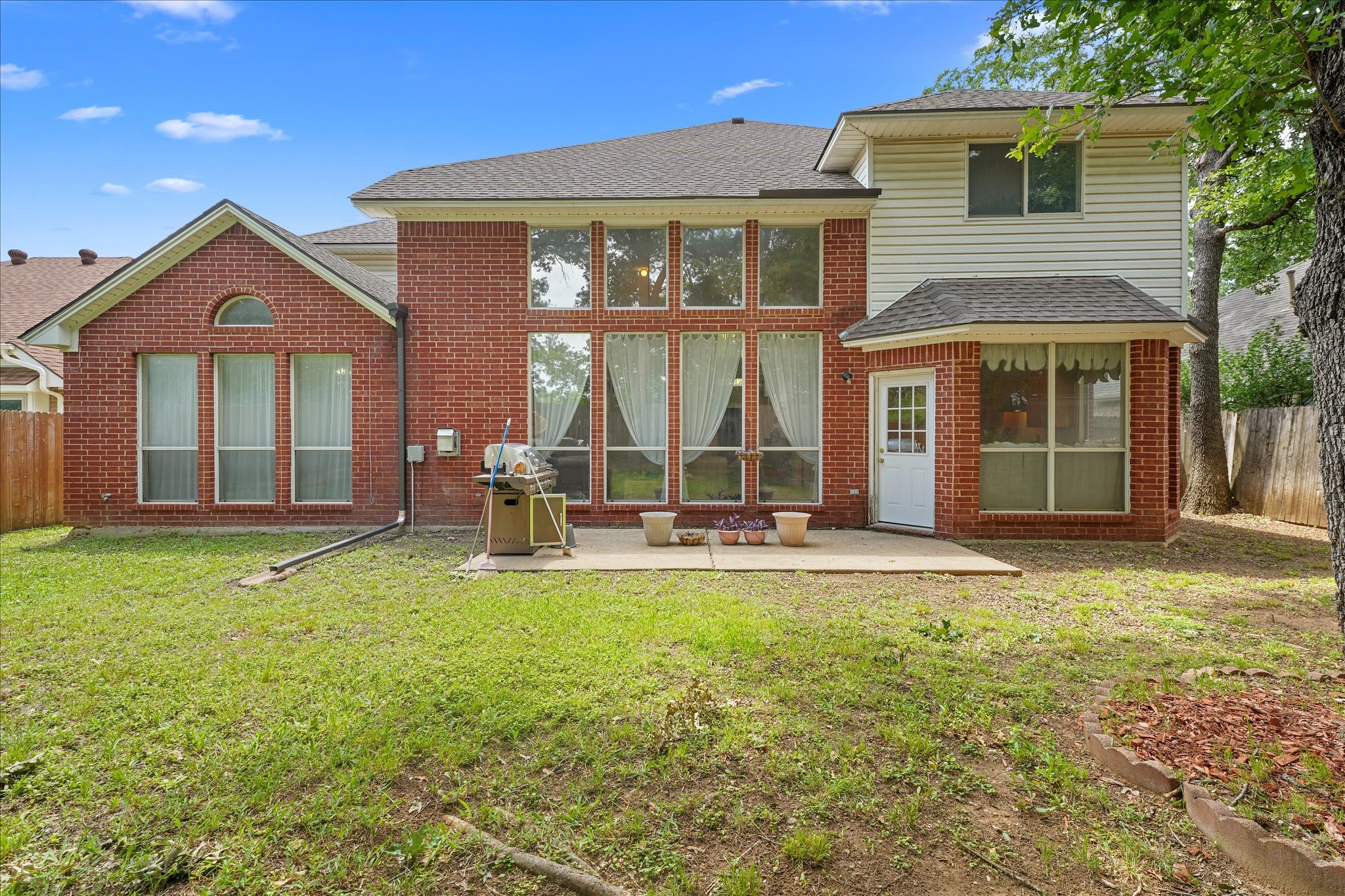 6707 Forest Park Drive Arlington TX 76001