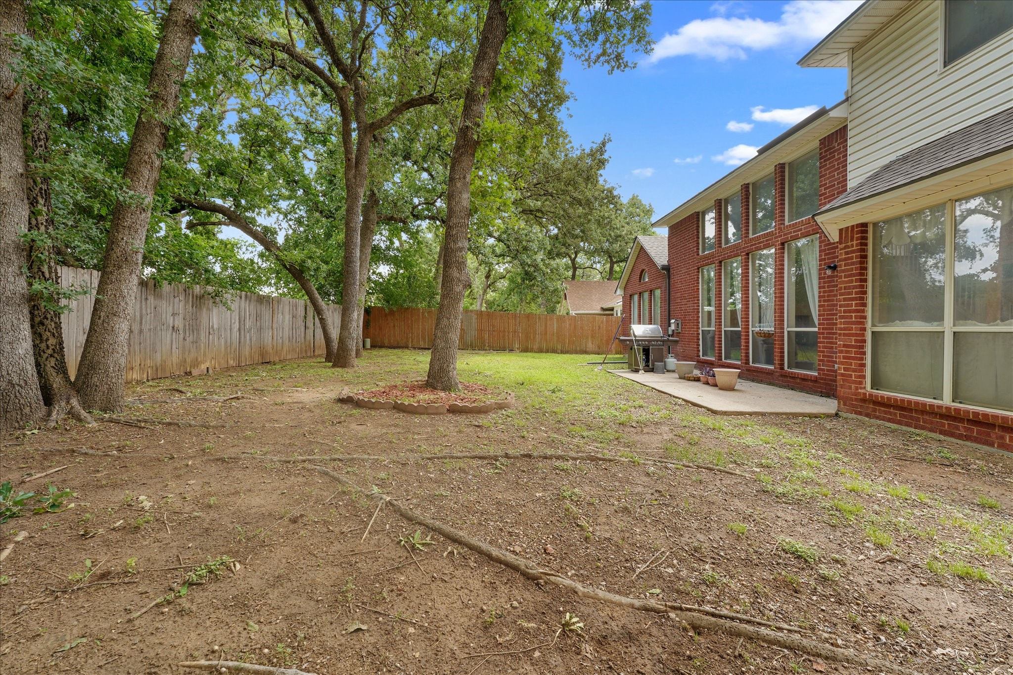 6707 Forest Park Drive Arlington TX 76001
