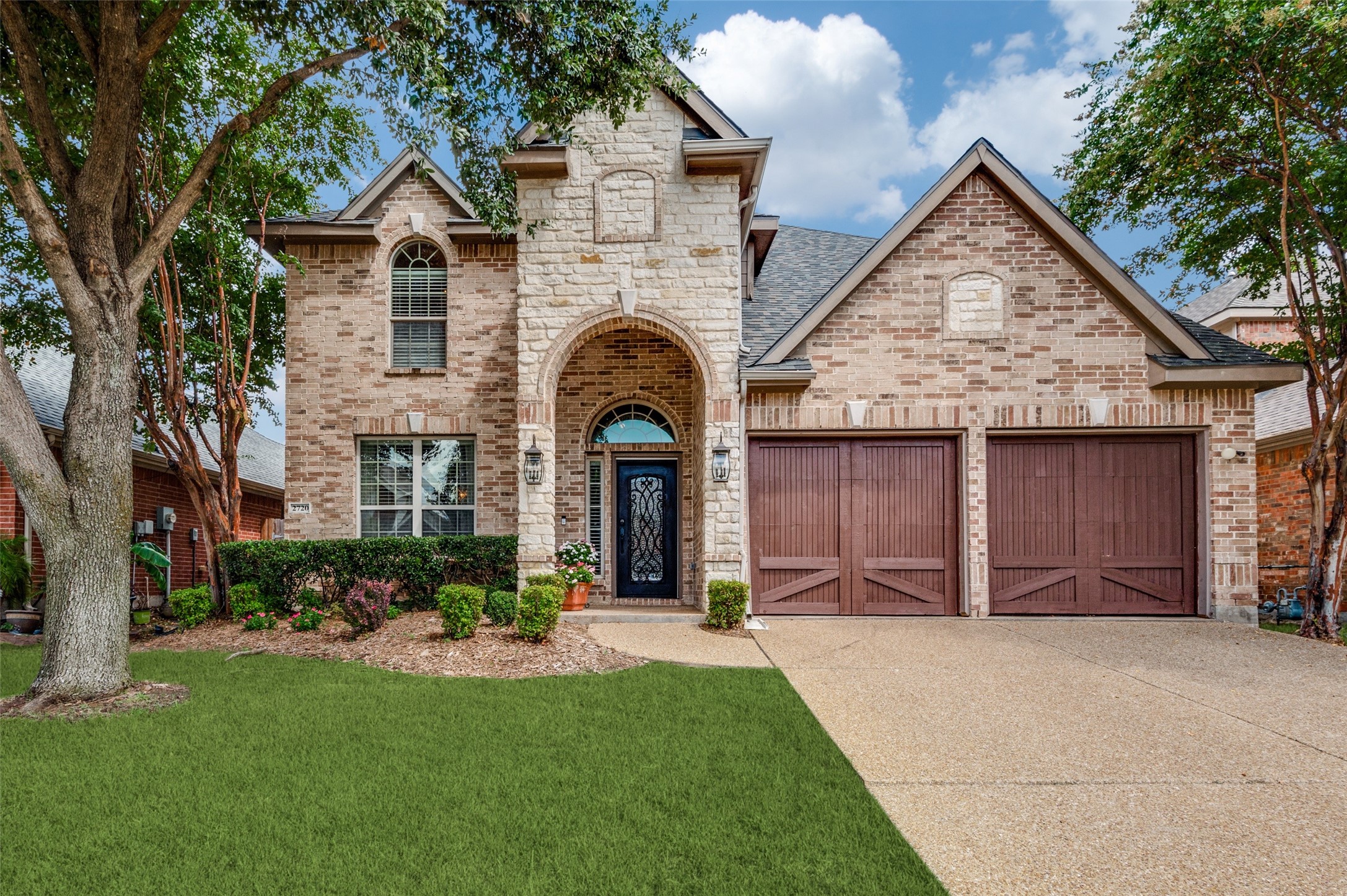 2720 Cove Drive Grand Prairie TX 75054