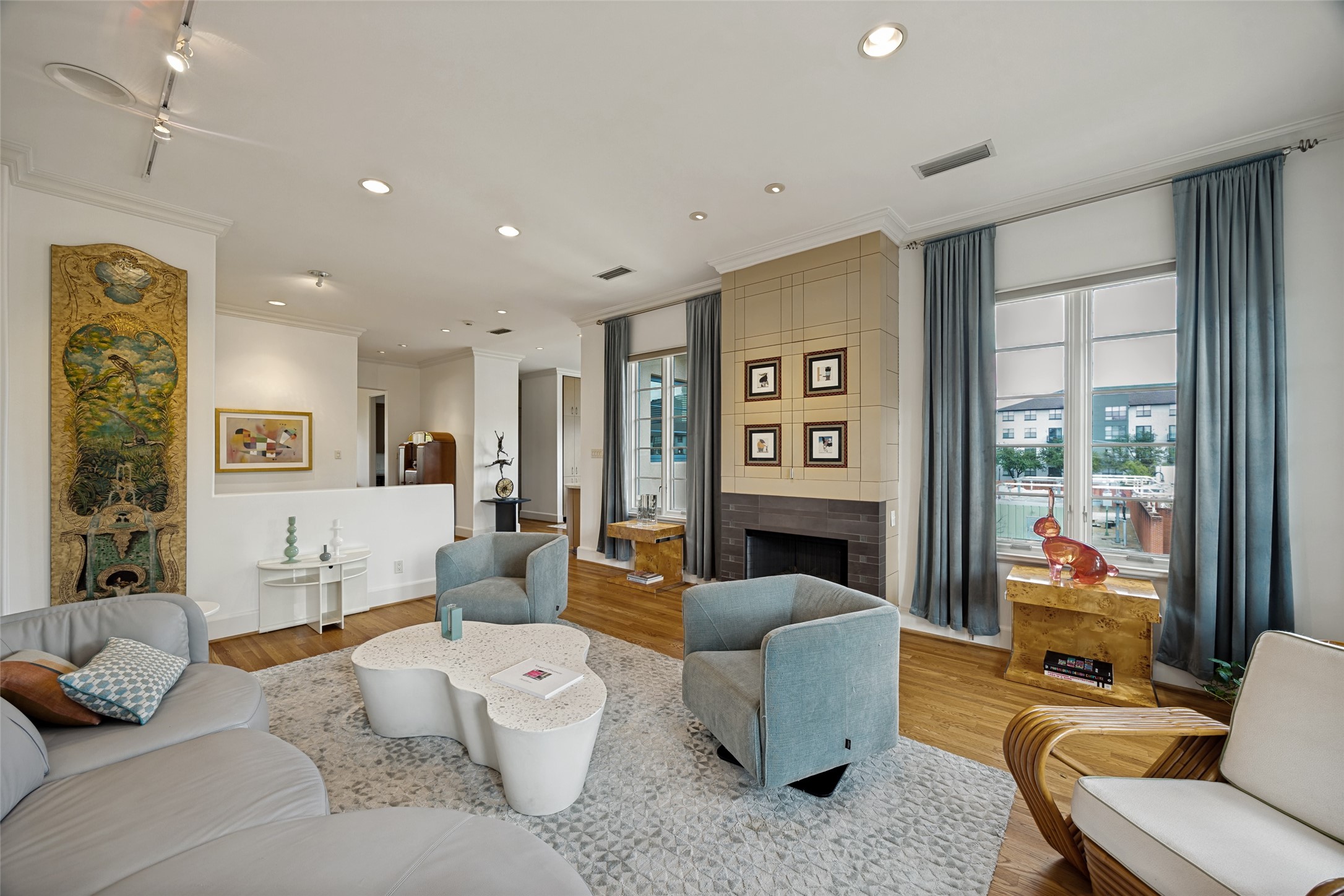 2203 Allen Street Dallas TX 75204