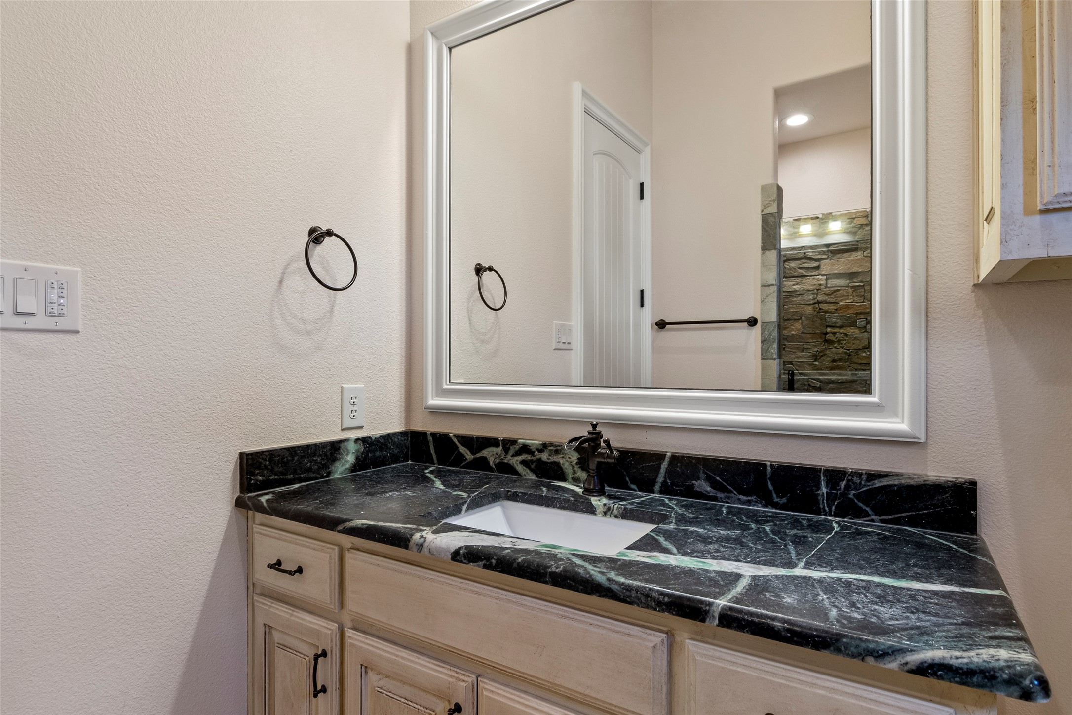 204 Pinnacle Club Place Mabank TX 75156