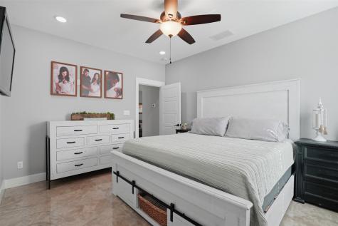 512 W Locust Street Whitewright TX 75491