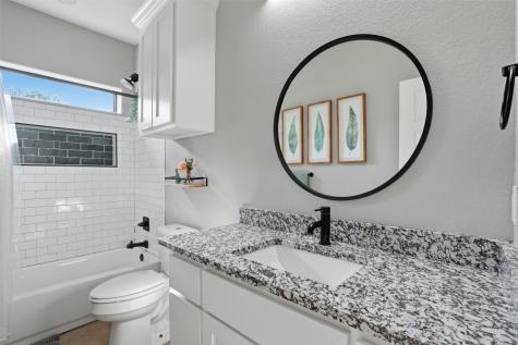 512 W Locust Street Whitewright TX 75491