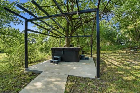 512 W Locust Street Whitewright TX 75491