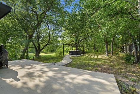 512 W Locust Street Whitewright TX 75491