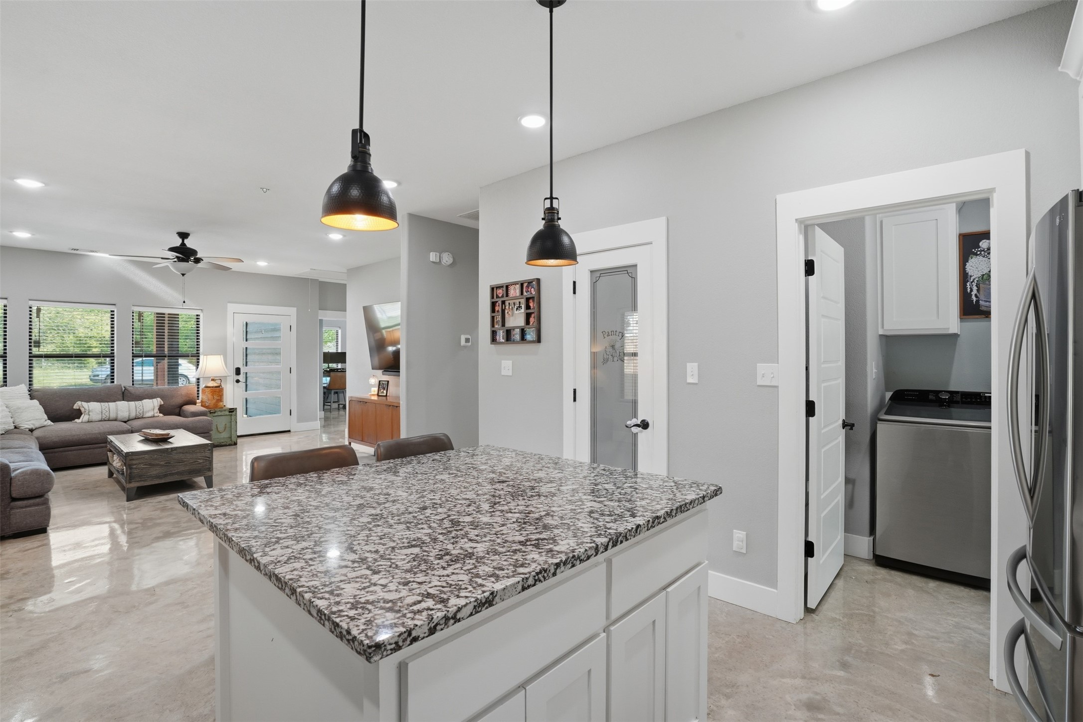 512 W Locust Street Whitewright TX 75491