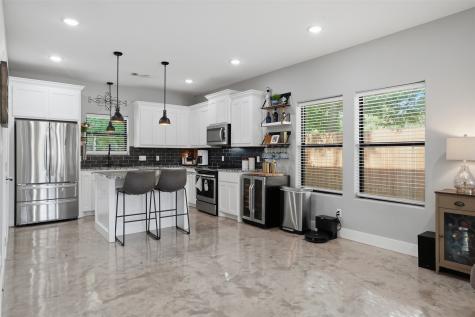 512 W Locust Street Whitewright TX 75491