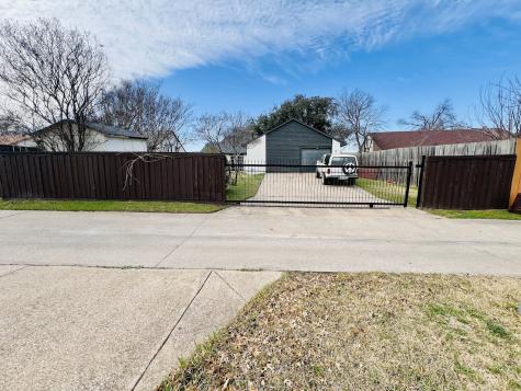 1608 Hutchinson Street Mesquite TX 75150