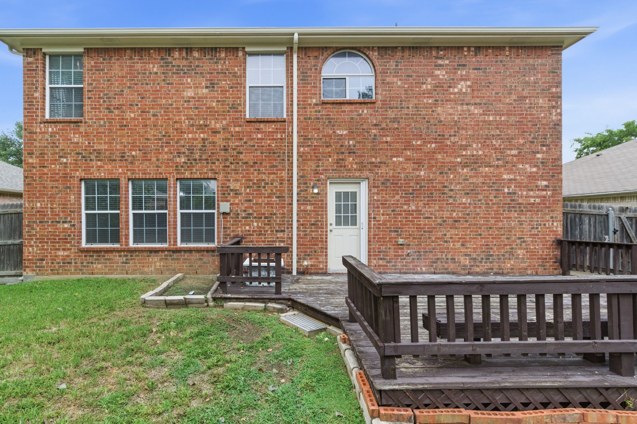 512 Darlene Trail Euless TX 76039