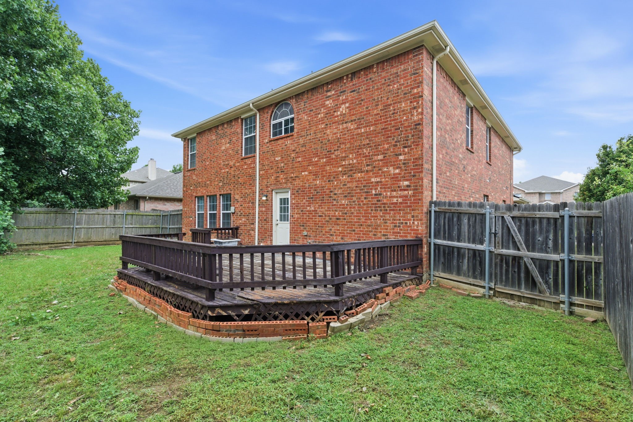 512 Darlene Trail Euless TX 76039