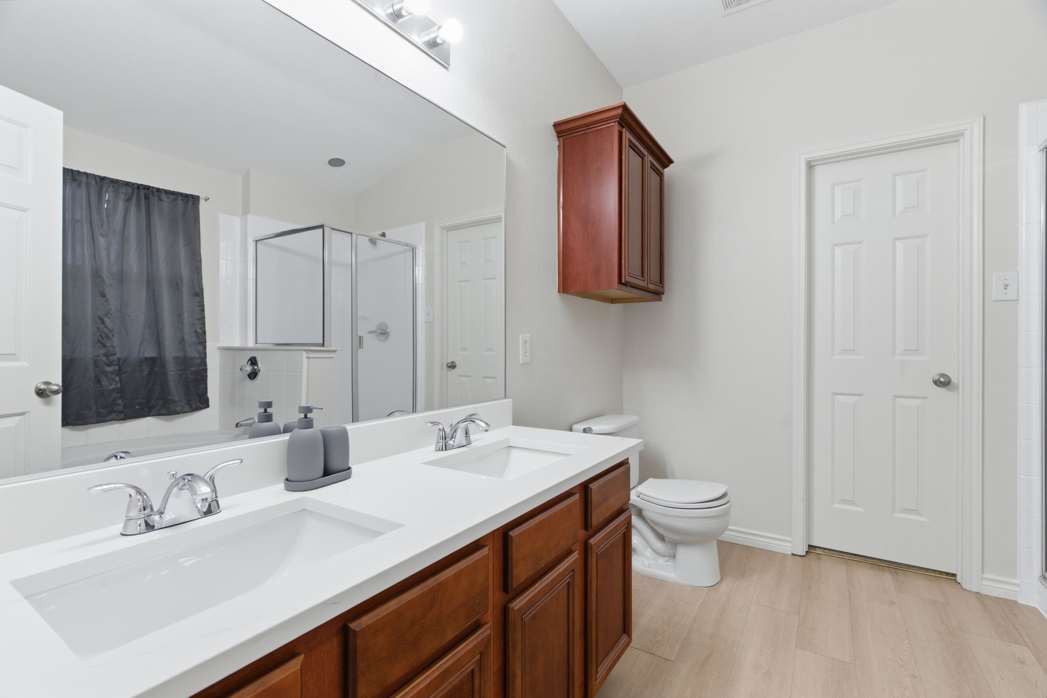 512 Darlene Trail Euless TX 76039