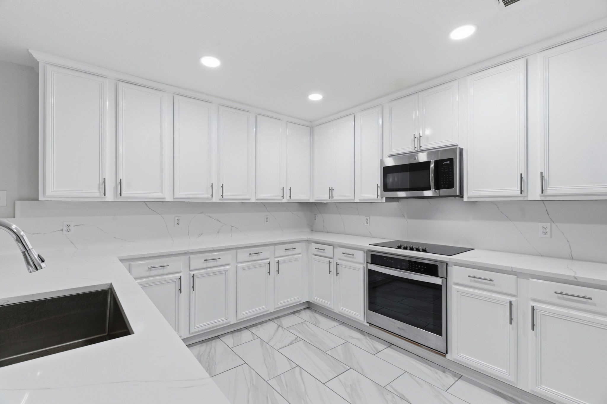 512 Darlene Trail Euless TX 76039