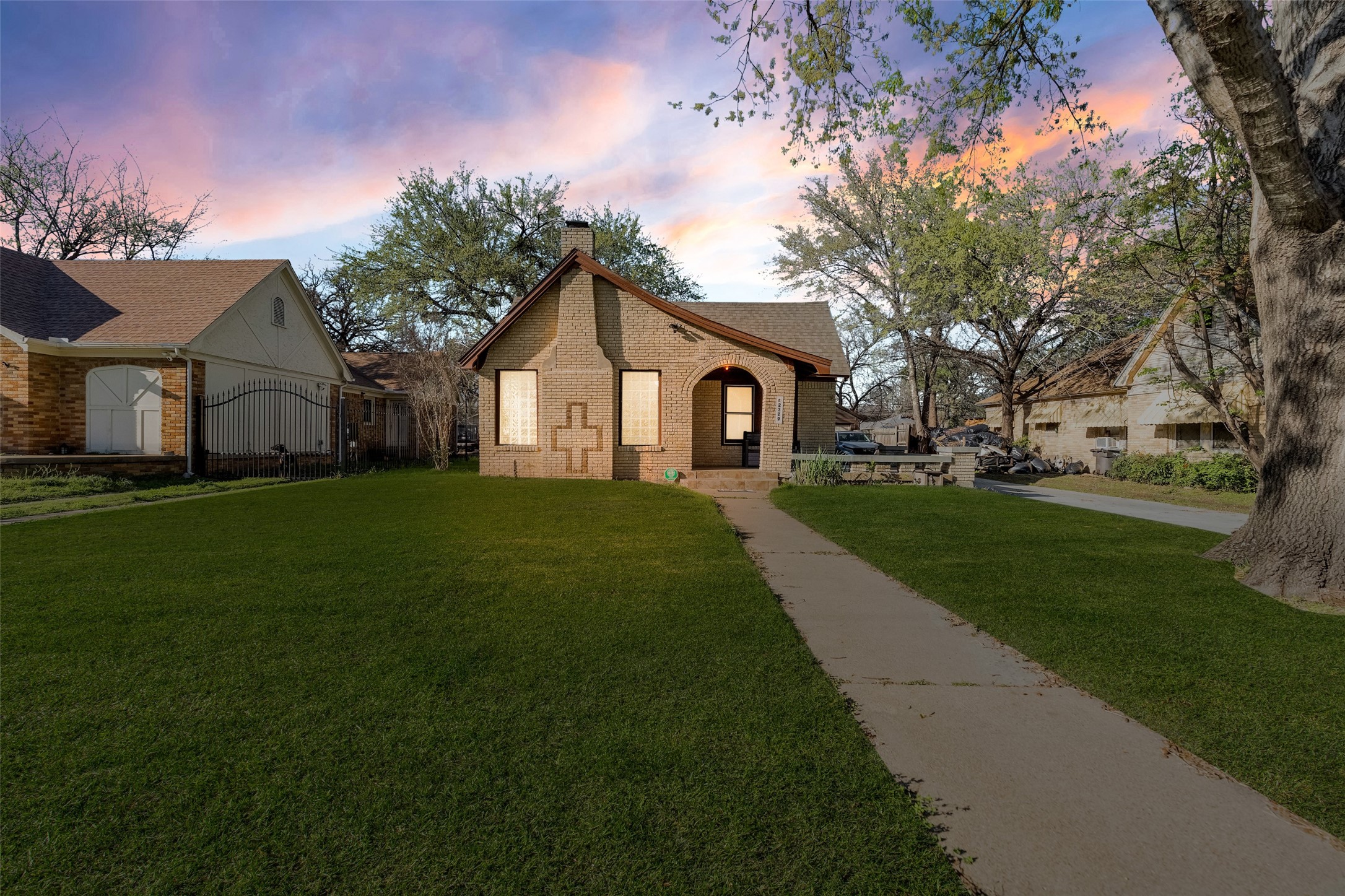 2329 Yucca Avenue Fort Worth TX 76111