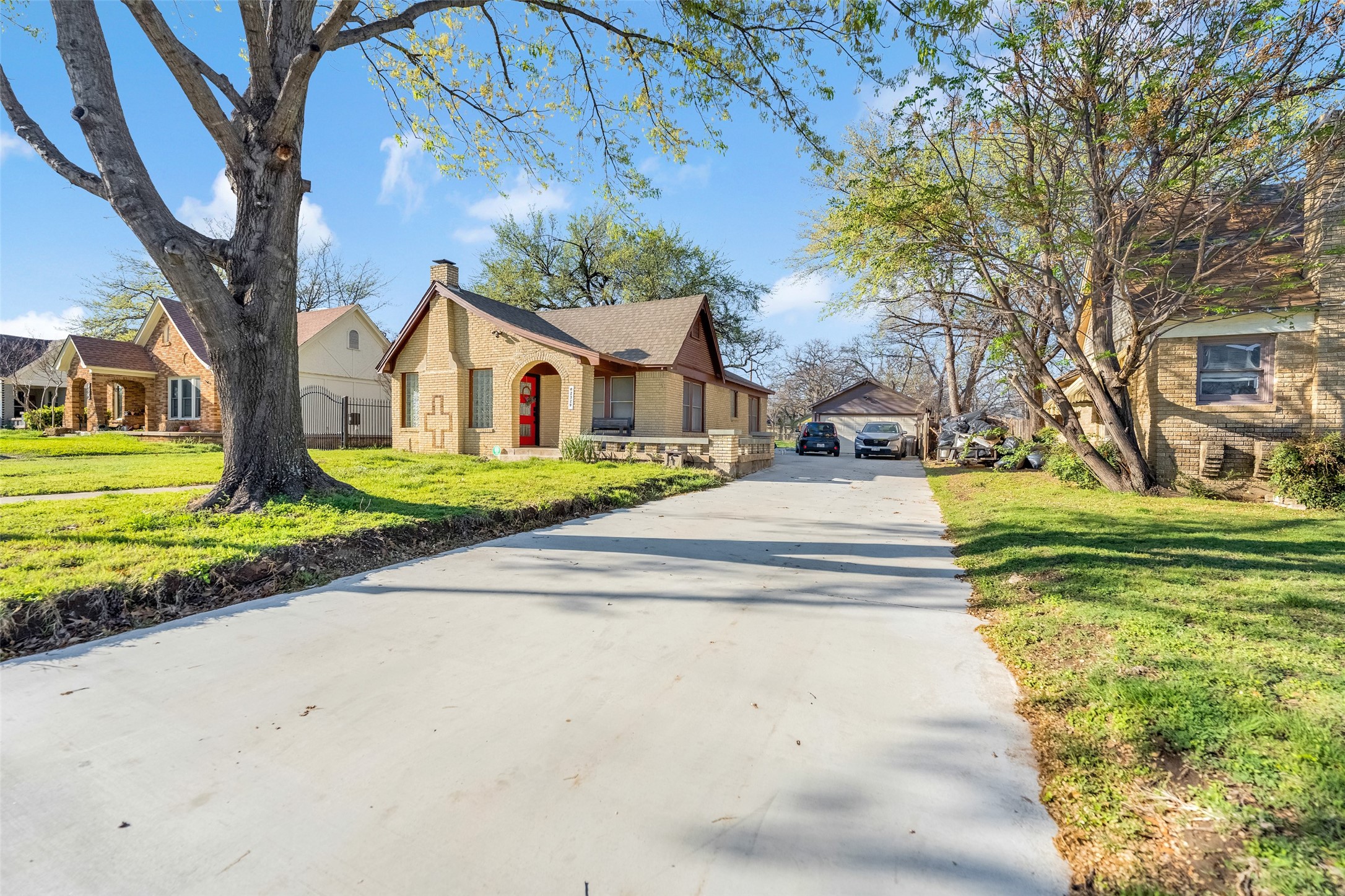 2329 Yucca Avenue Fort Worth TX 76111