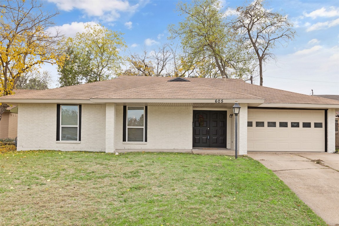 605 Kingston Drive Grand Prairie TX 75051