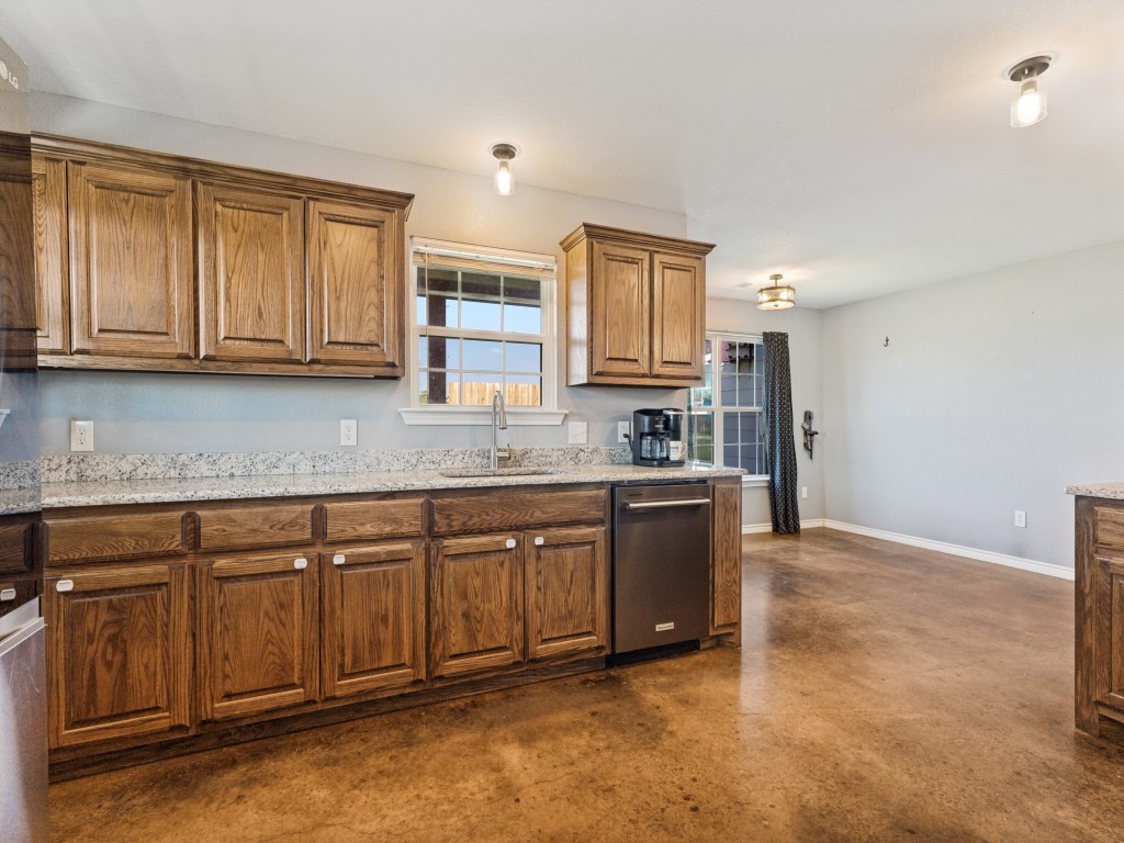 760 County Road 4380 Decatur TX 76234