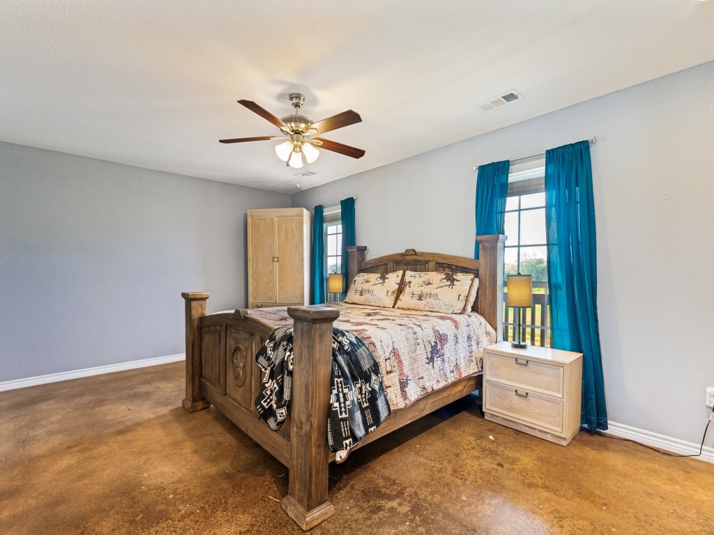 760 County Road 4380 Decatur TX 76234