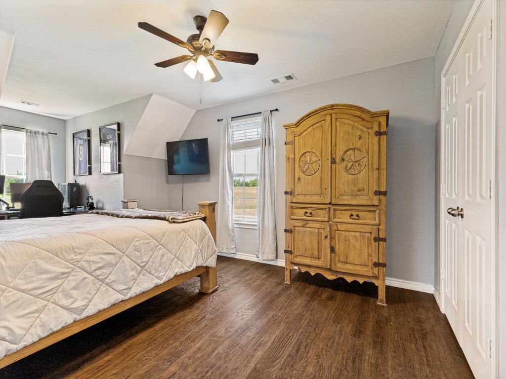 760 County Road 4380 Decatur TX 76234
