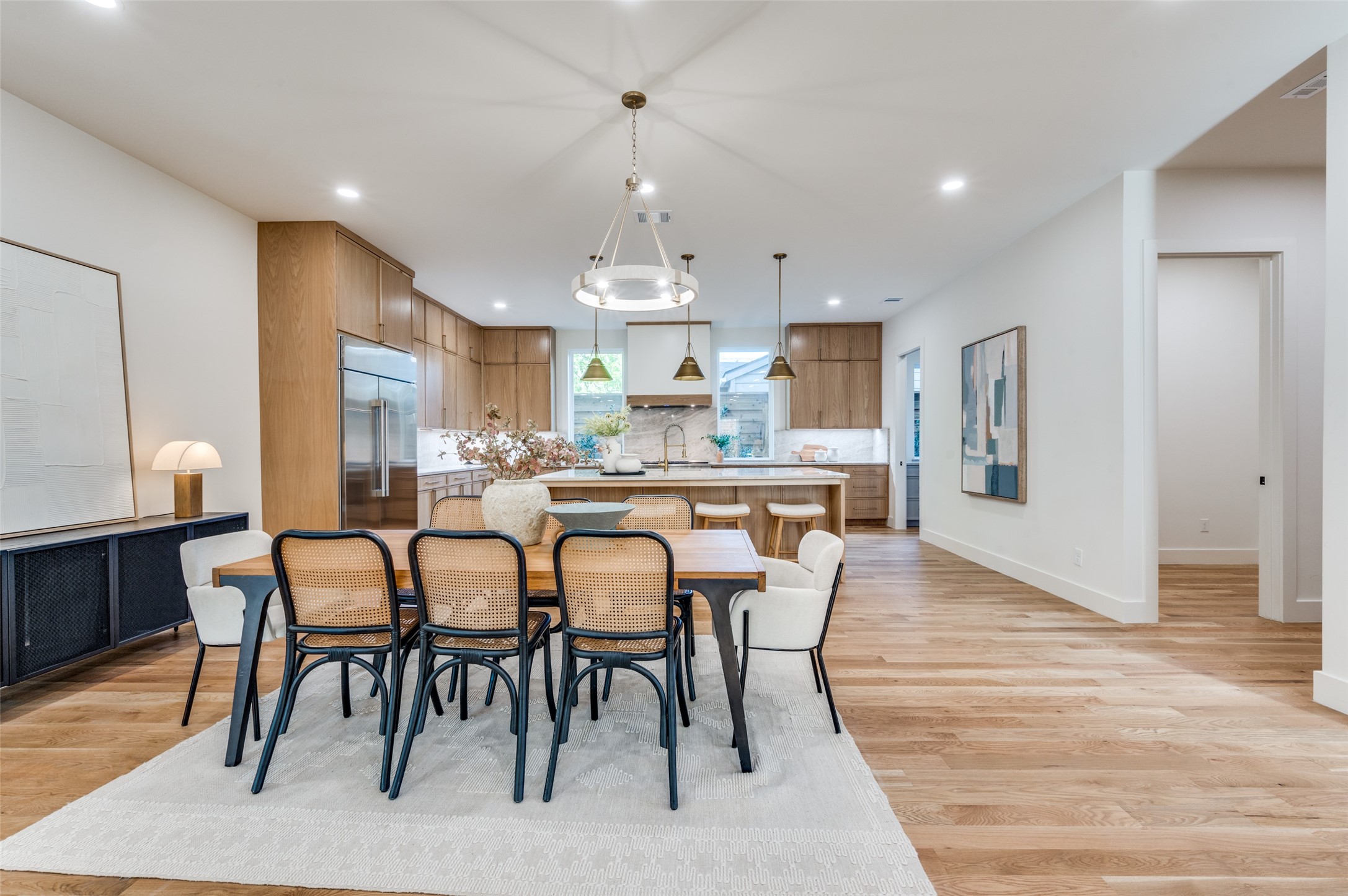 3850 Davila Drive Dallas TX 75220