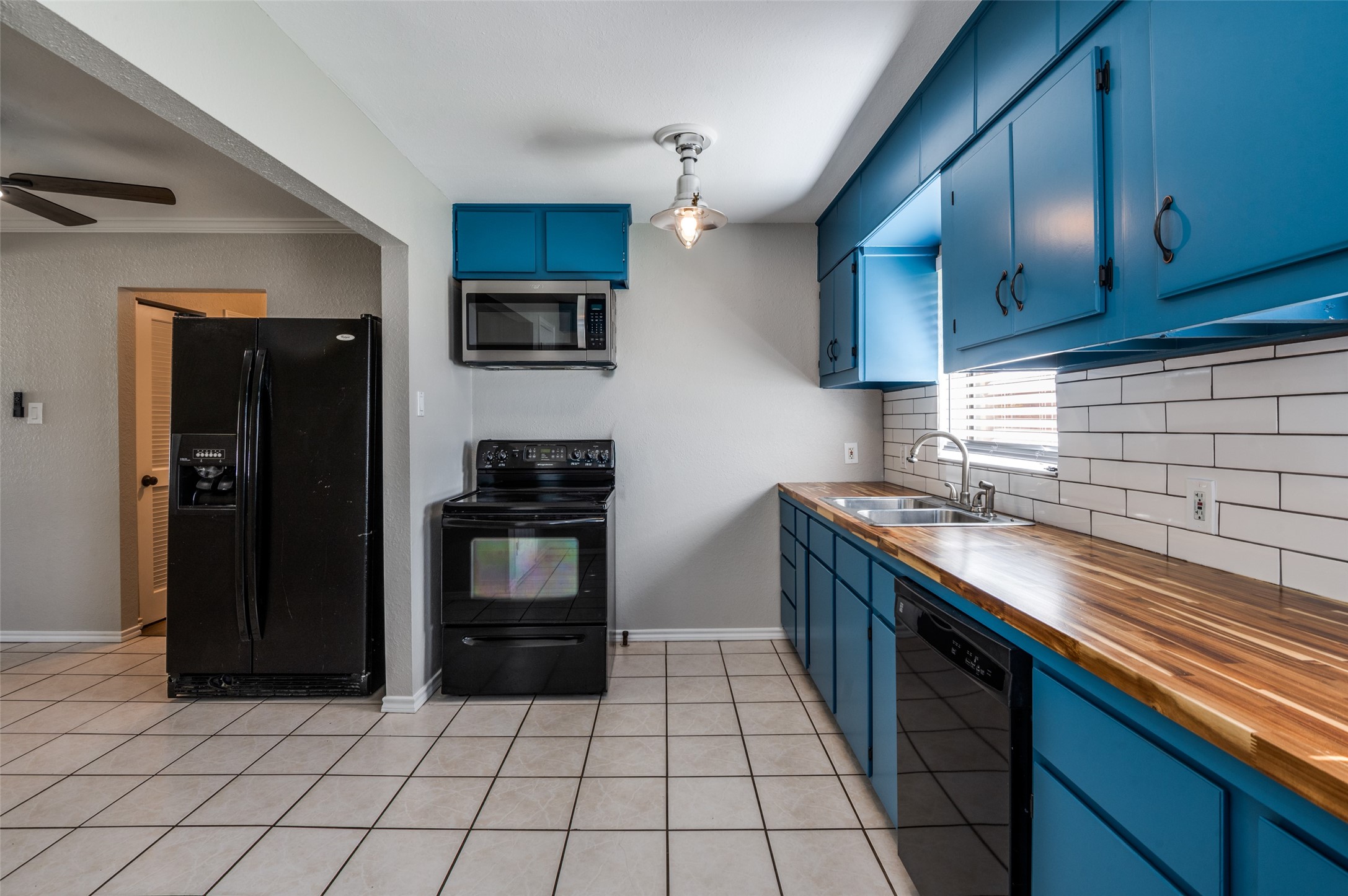 2952 Lavita Lane Farmers Branch TX 75234