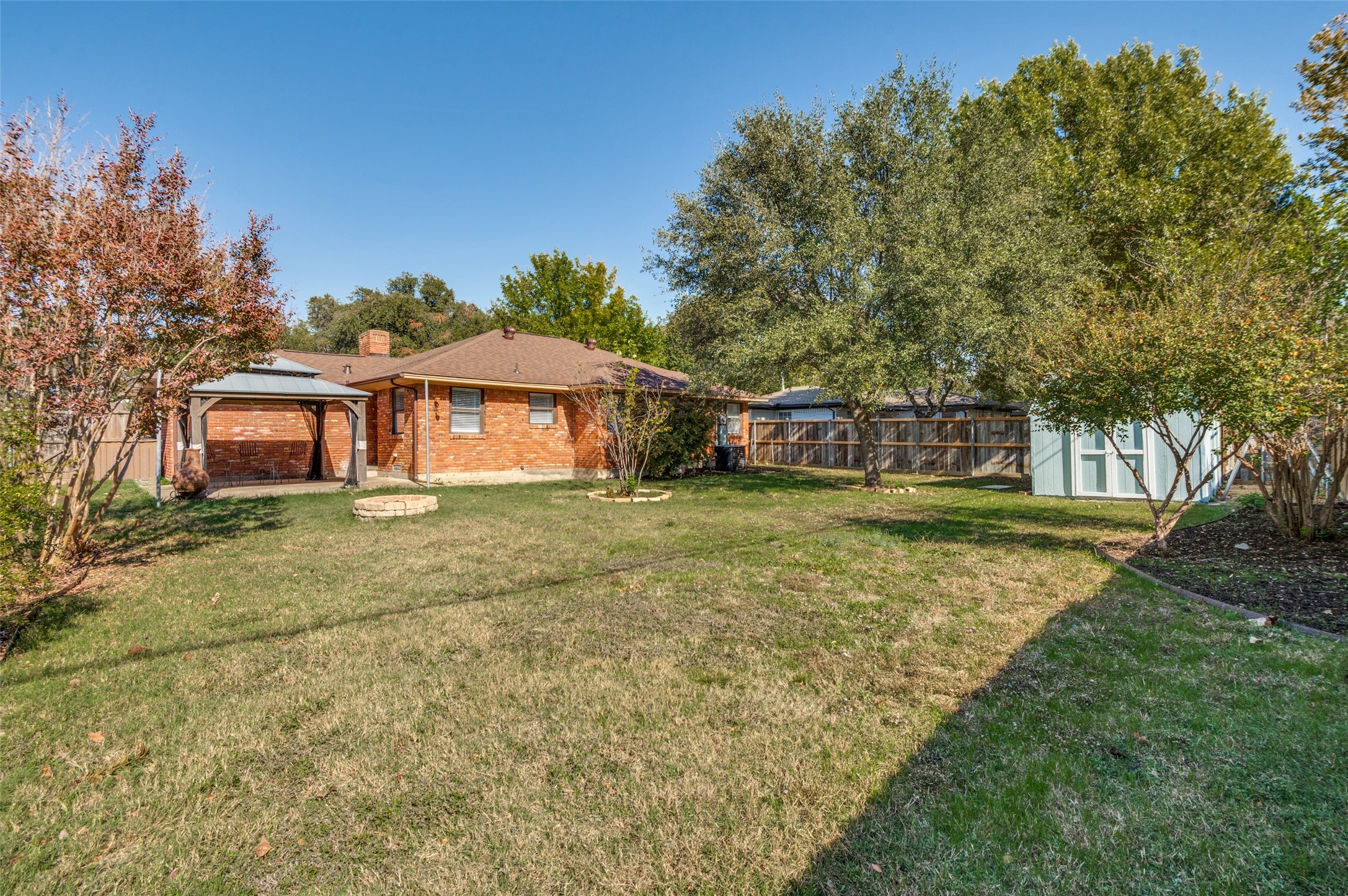 2952 Lavita Lane Farmers Branch TX 75234