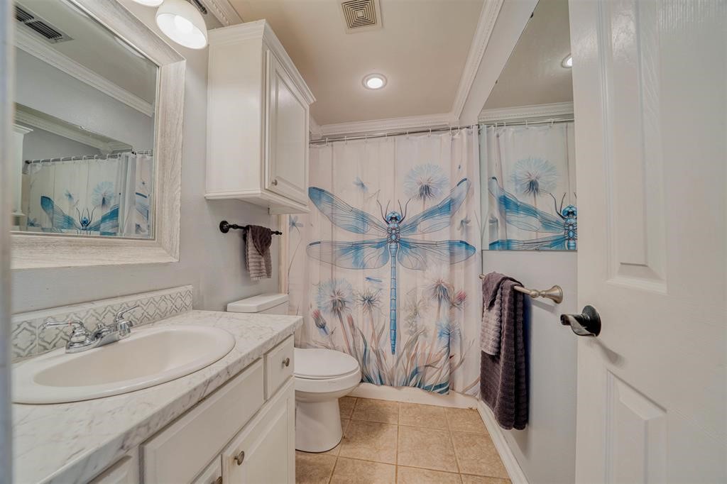 1936 B Silver Maple Road Big Sandy TX 75755