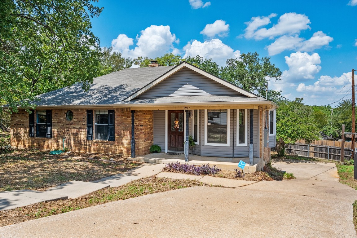 3917 Sunday Hill Drive Arlington TX 76016