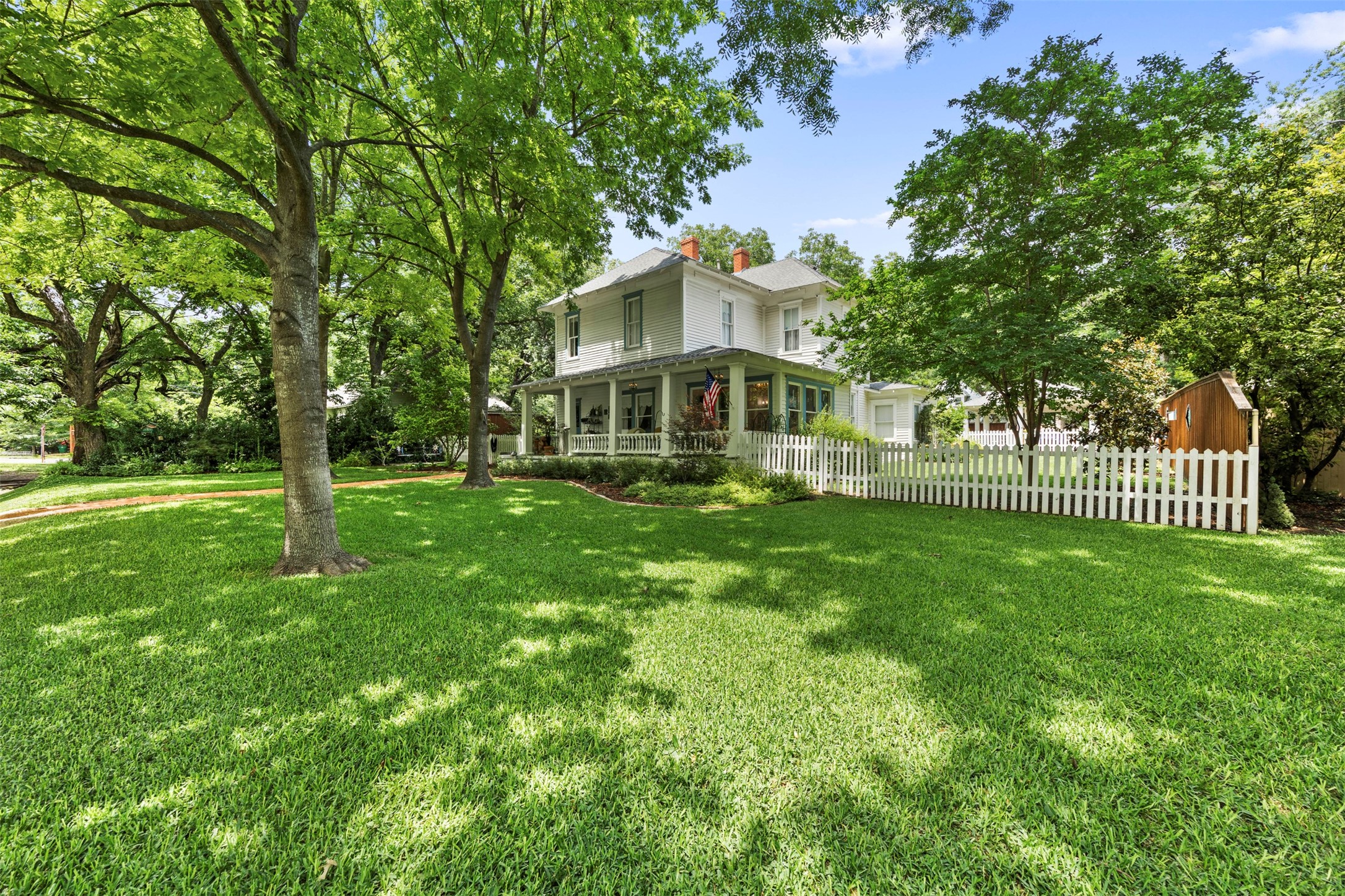 604 W Jefferson Street Waxahachie TX 75165