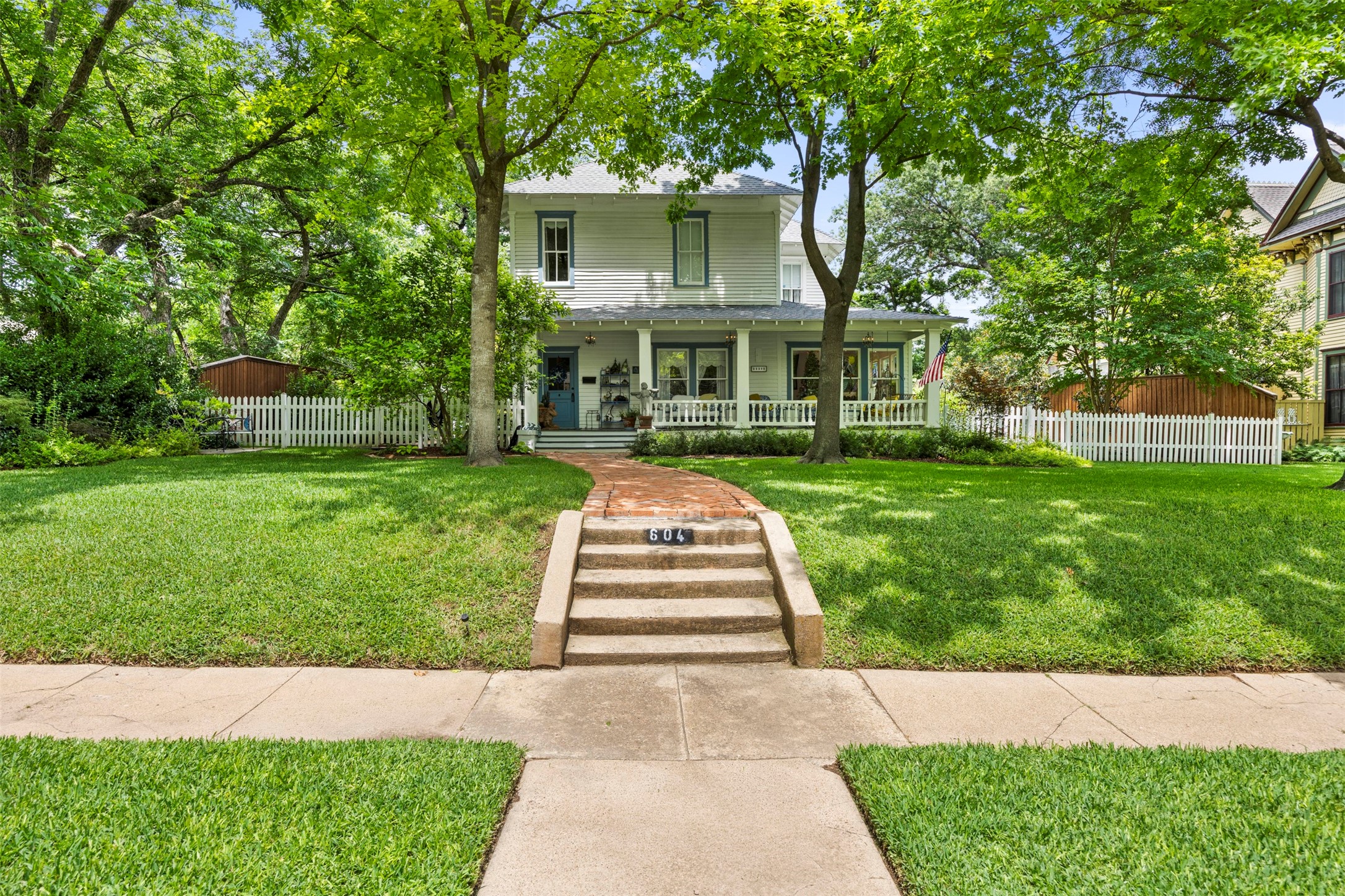 604 W Jefferson Street Waxahachie TX 75165