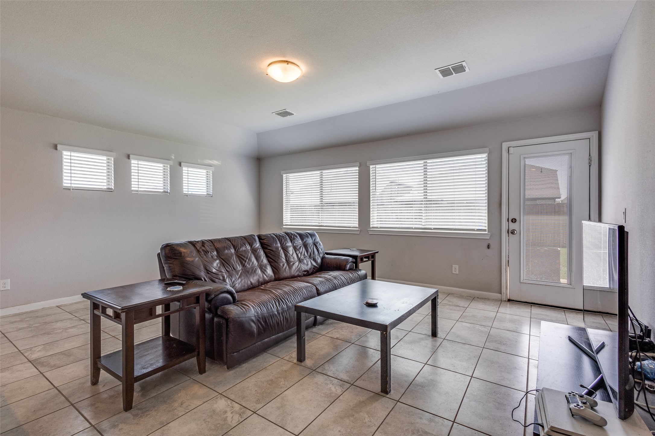 1404 Rosebush Road Aubrey TX 76227