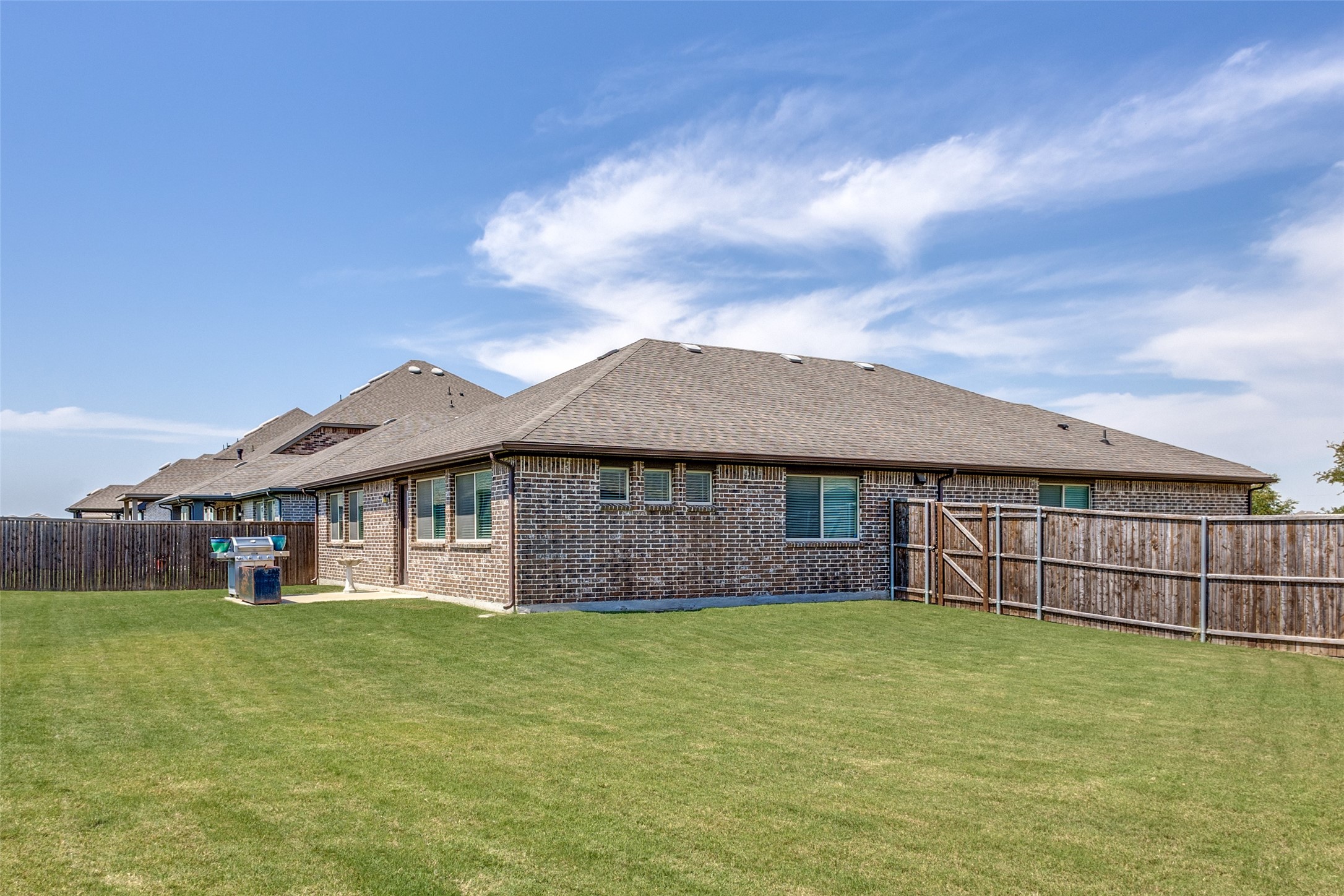 1404 Rosebush Road Aubrey TX 76227