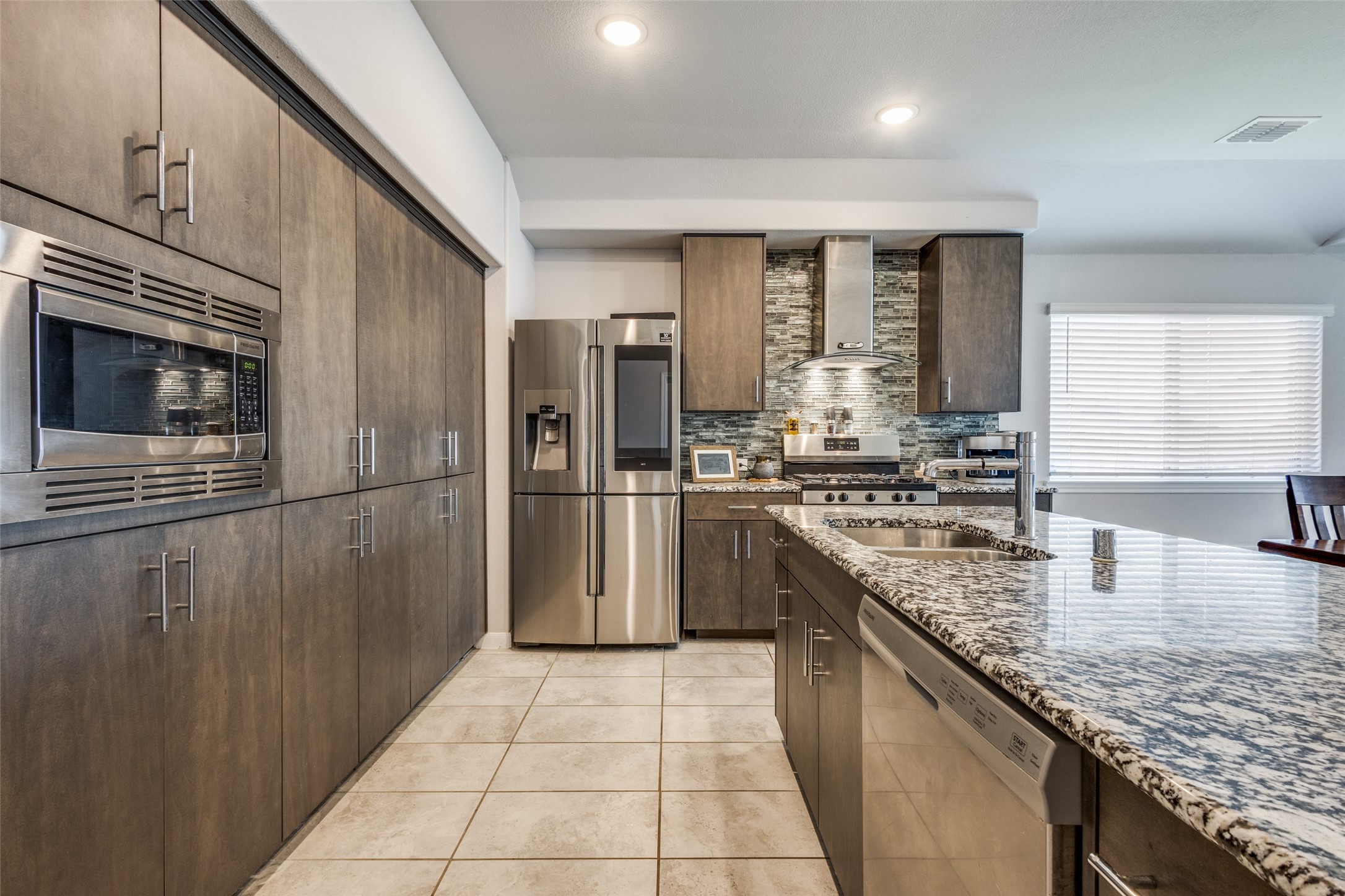 1404 Rosebush Road Aubrey TX 76227