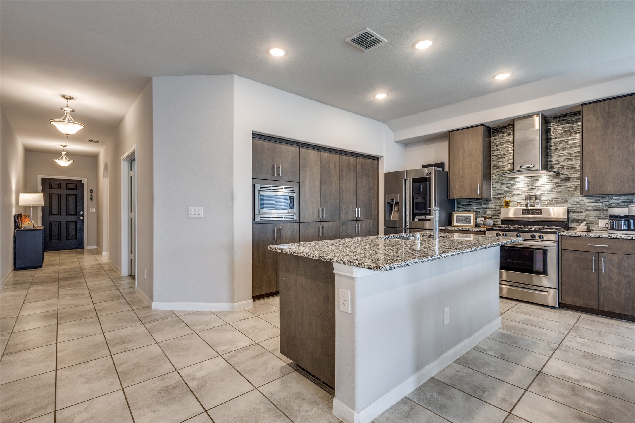 1404 Rosebush Road Aubrey TX 76227