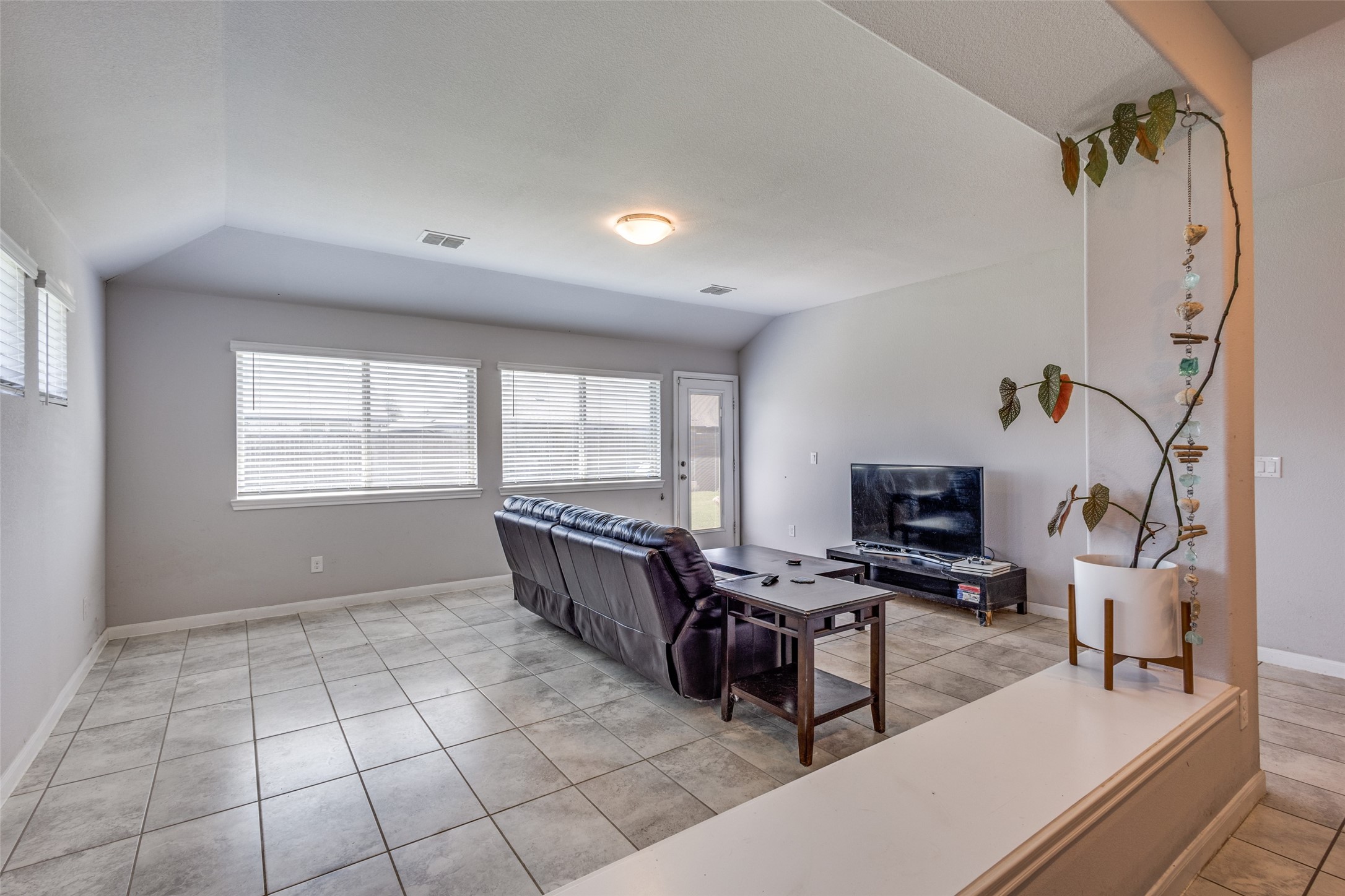 1404 Rosebush Road Aubrey TX 76227