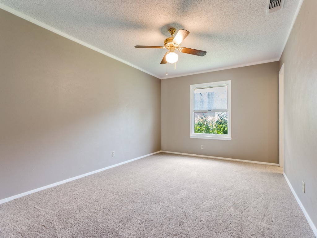 1216 Manning Street Benbrook TX 76126