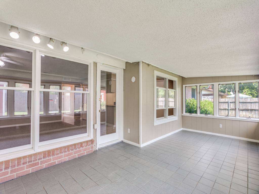 1216 Manning Street Benbrook TX 76126