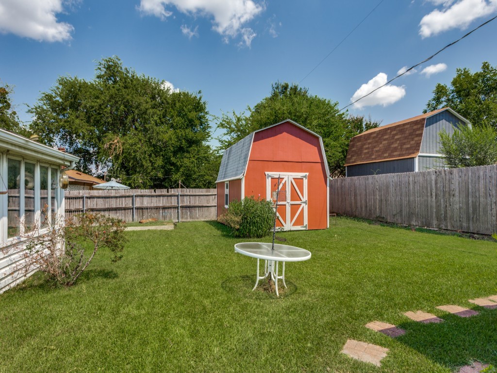 1216 Manning Street Benbrook TX 76126