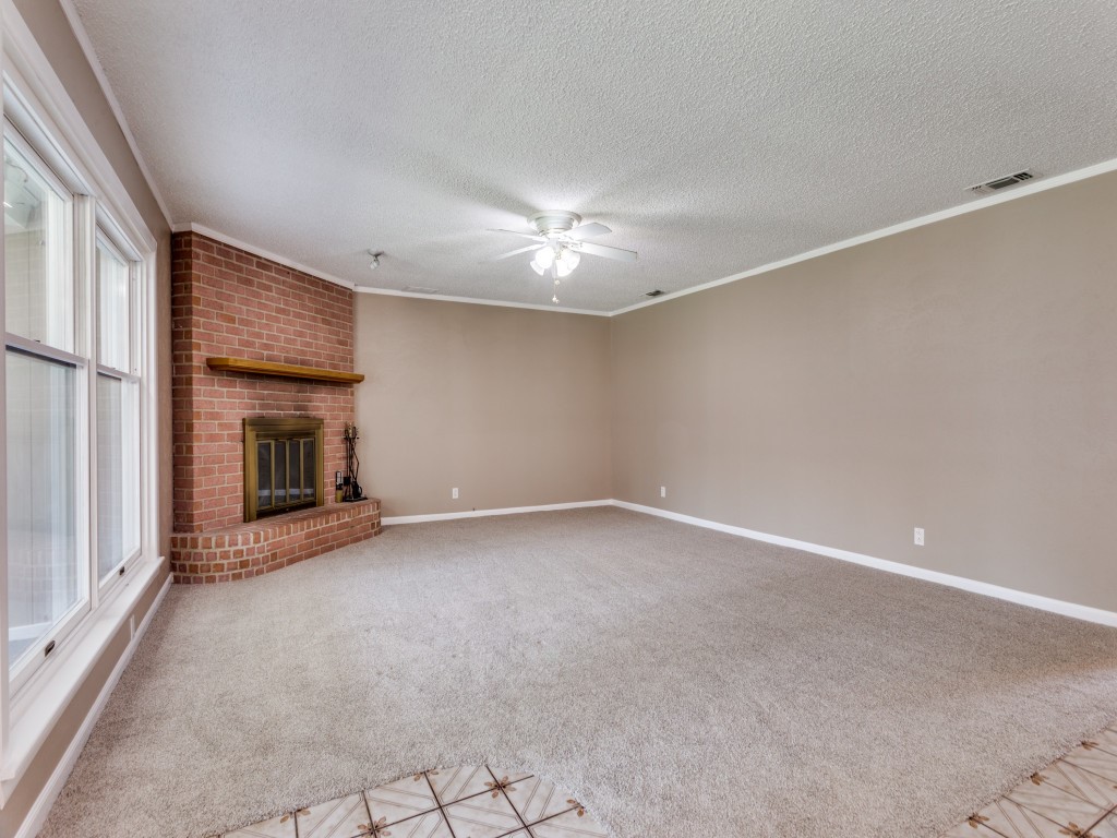 1216 Manning Street Benbrook TX 76126