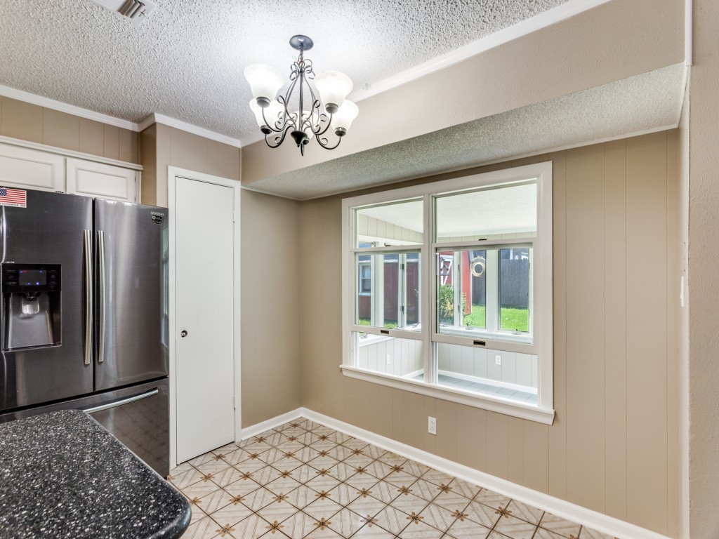 1216 Manning Street Benbrook TX 76126