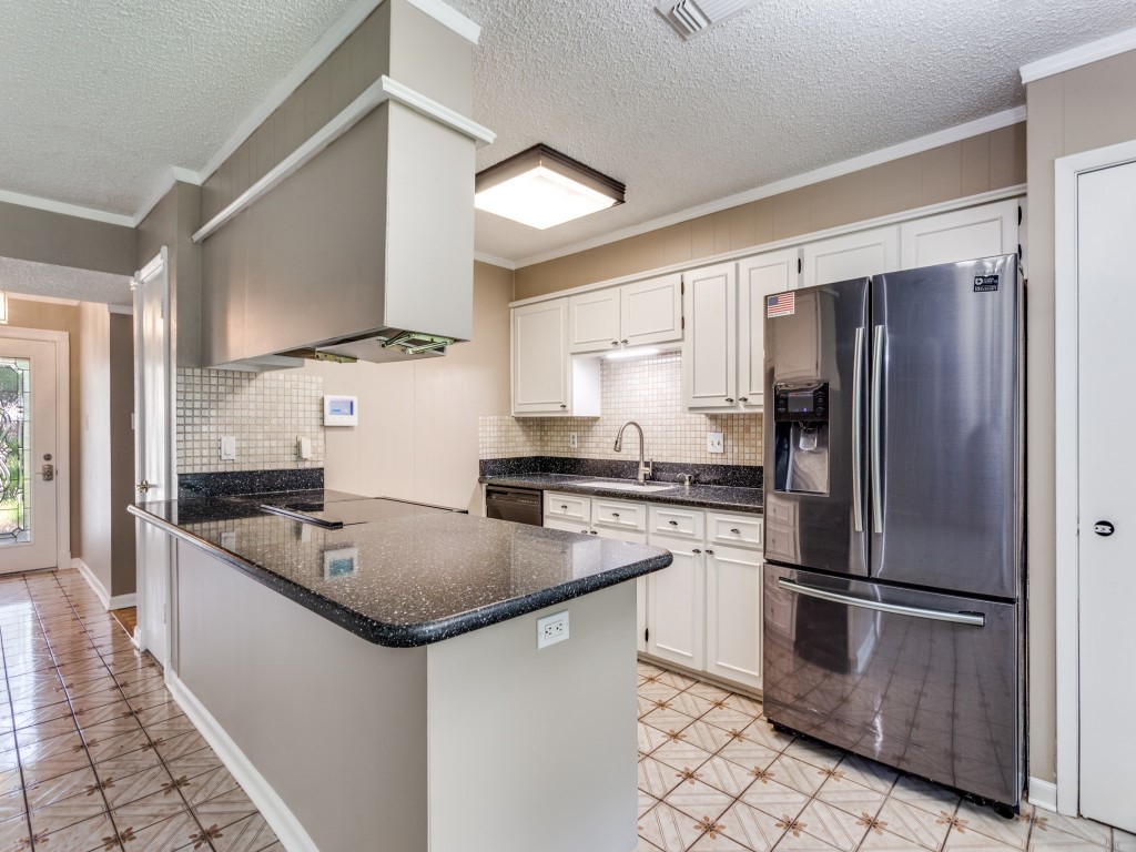 1216 Manning Street Benbrook TX 76126