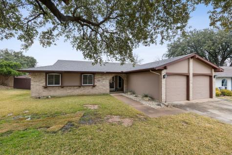 1009 Summit Circle Carrollton TX 75006