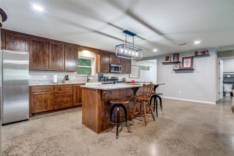 5115 County Road 423 Grandview TX 76050