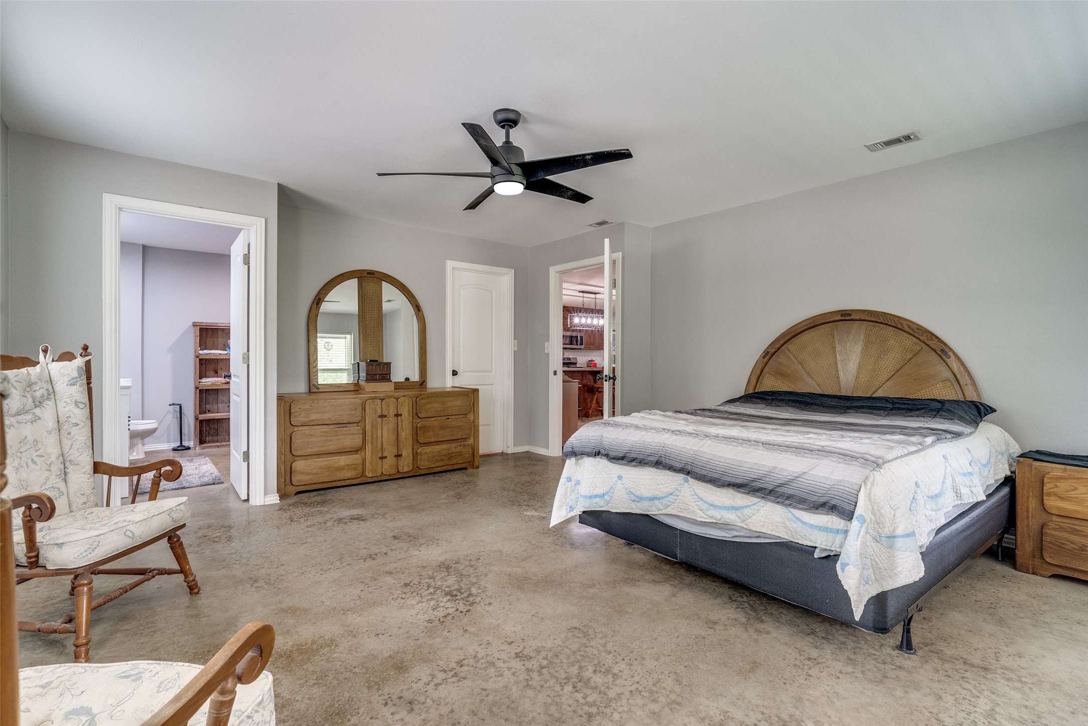 5115 County Road 423 Grandview TX 76050