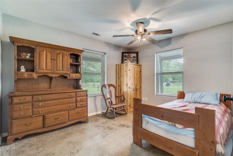 5115 County Road 423 Grandview TX 76050