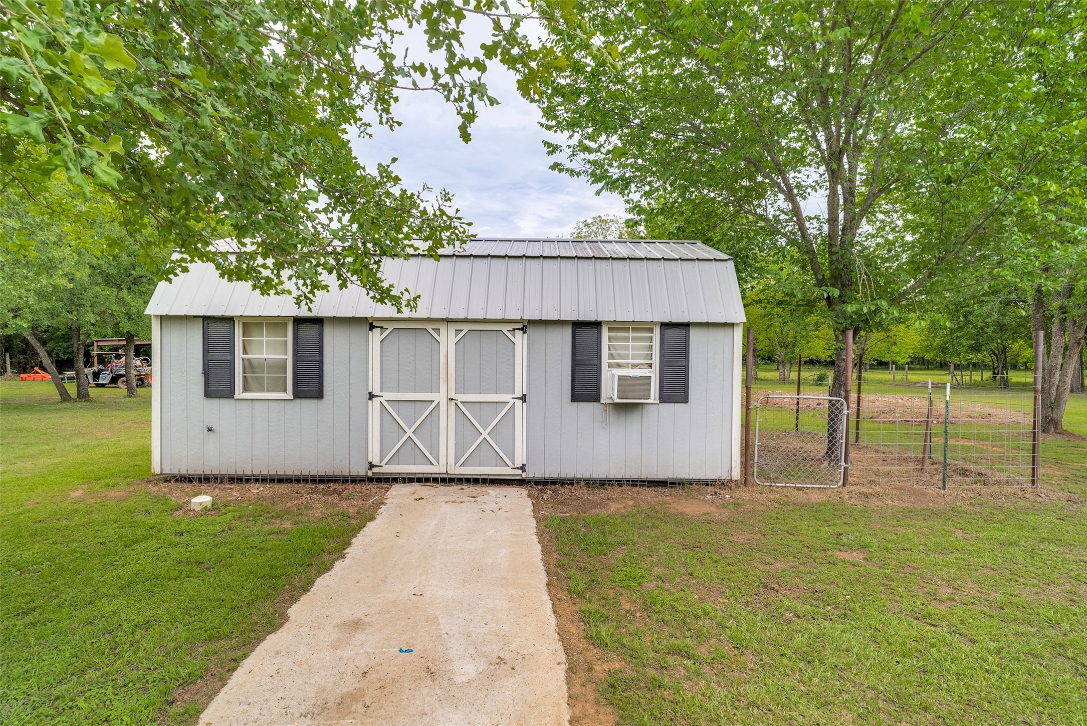 5115 County Road 423 Grandview TX 76050