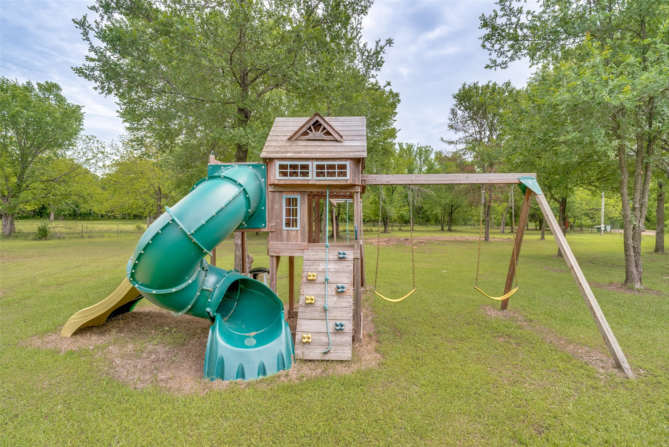 5115 County Road 423 Grandview TX 76050