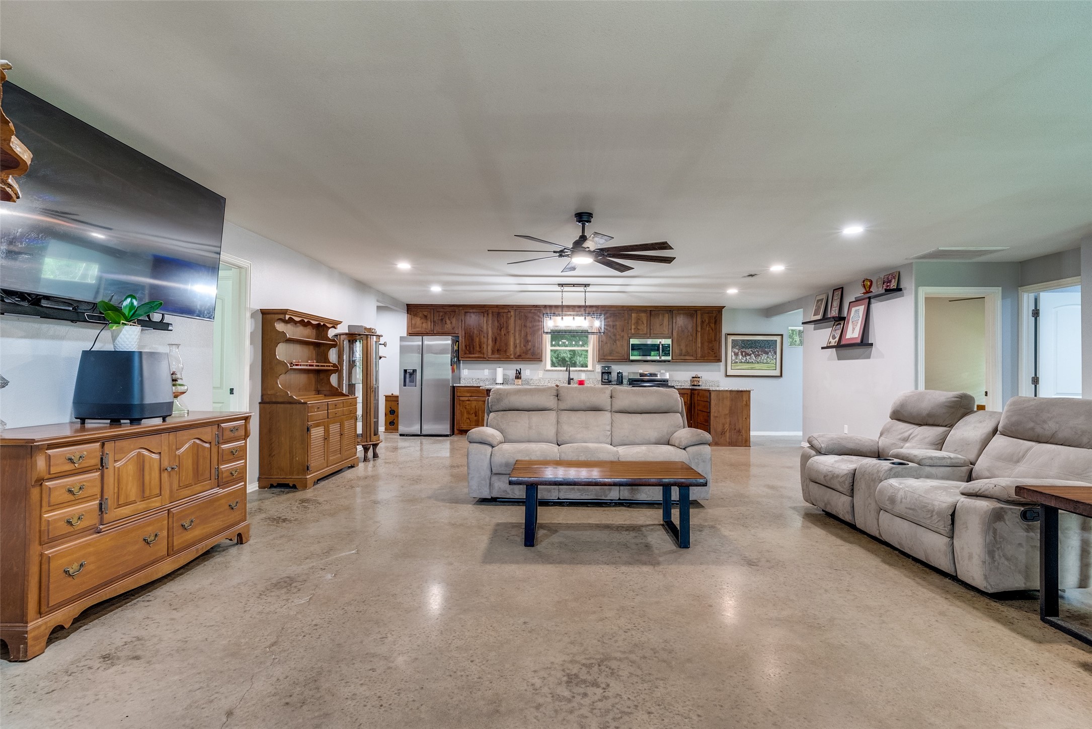 5115 County Road 423 Grandview TX 76050