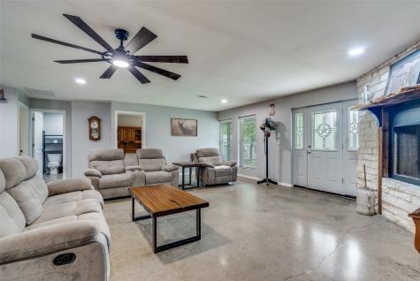 5115 County Road 423 Grandview TX 76050